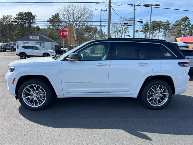 new 2025 Jeep Grand Cherokee car, priced at $60,555