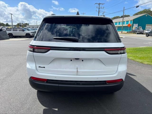 new 2025 Jeep Grand Cherokee car, priced at $47,580