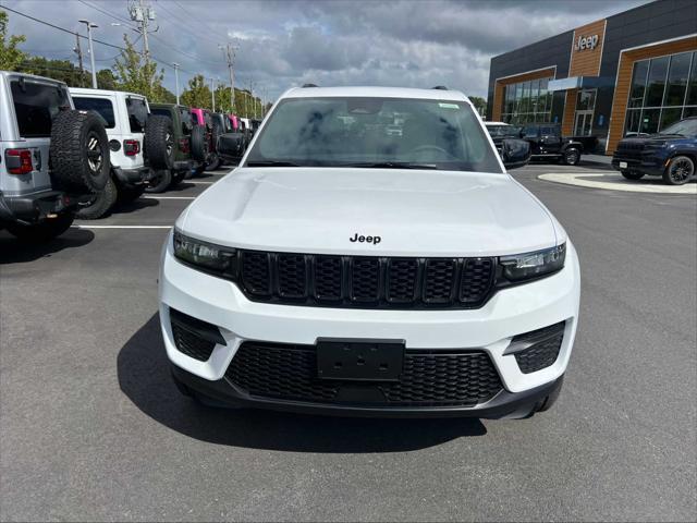 new 2025 Jeep Grand Cherokee car, priced at $47,580