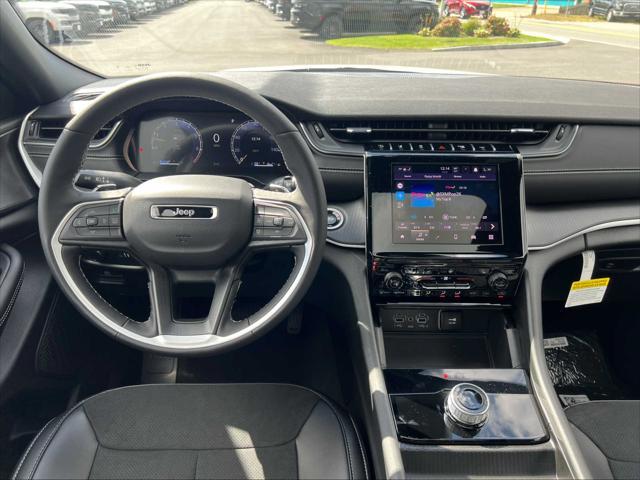 new 2025 Jeep Grand Cherokee car, priced at $47,580