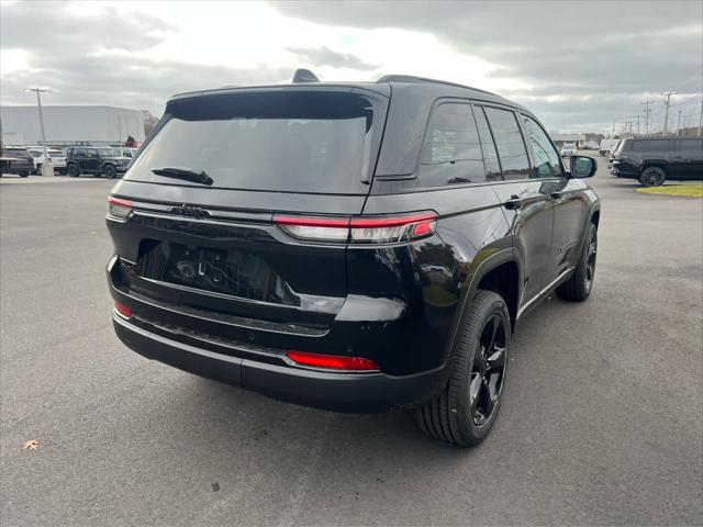 new 2025 Jeep Grand Cherokee car, priced at $48,175