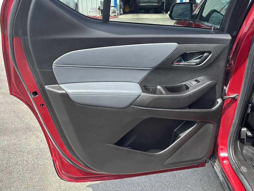 used 2020 Chevrolet Traverse car, priced at $19,995