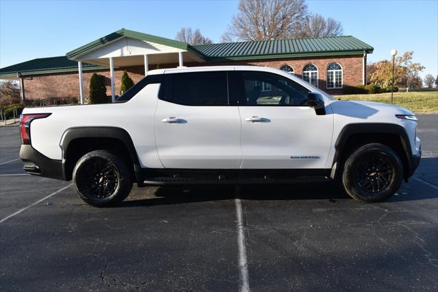 new 2025 Chevrolet Silverado EV car