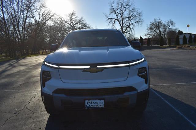 new 2025 Chevrolet Silverado EV car