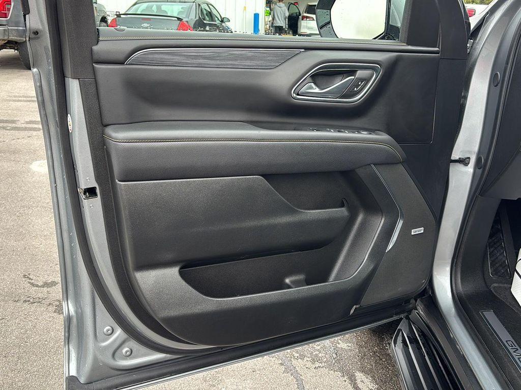 used 2024 GMC Yukon car, priced at $58,895