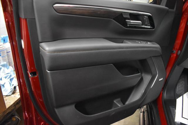 new 2025 Chevrolet Suburban car