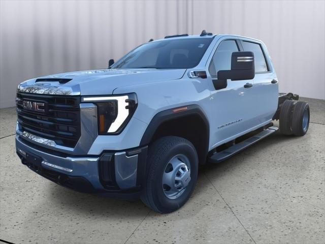 new 2025 GMC Sierra 3500 car, priced at $67,545