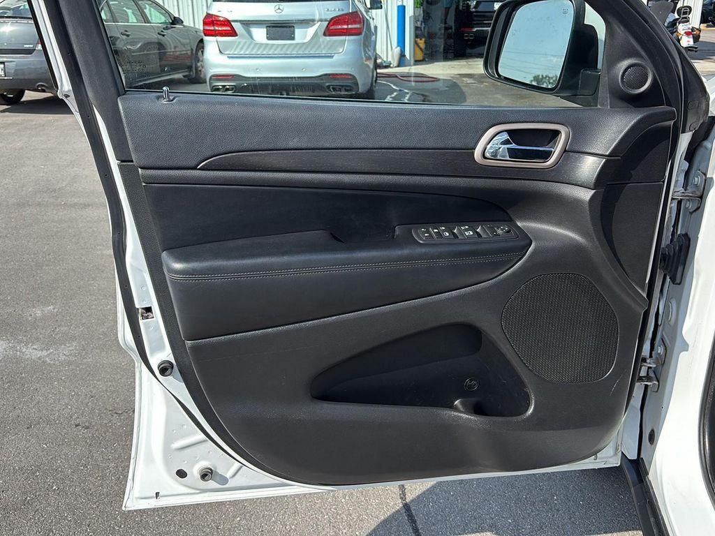 used 2015 Jeep Grand Cherokee car, priced at $11,589