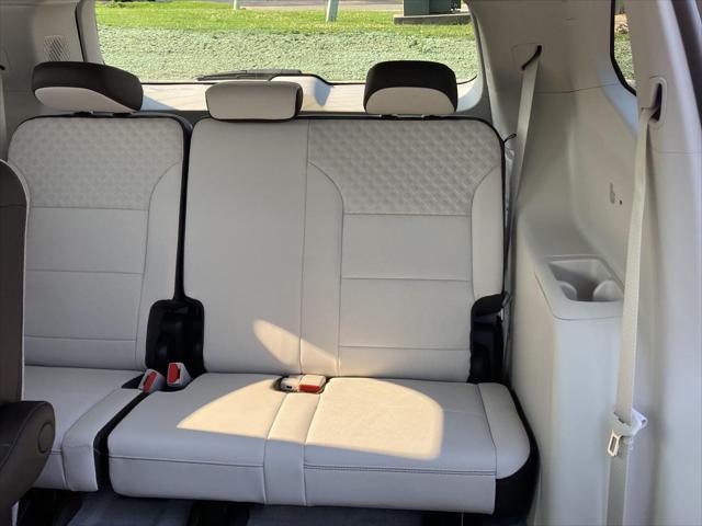 new 2025 GMC Acadia car, priced at $63,825