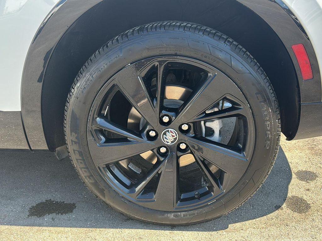 used 2023 Buick Envision car, priced at $29,995