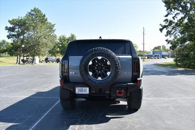 new 2025 GMC HUMMER EV SUV car