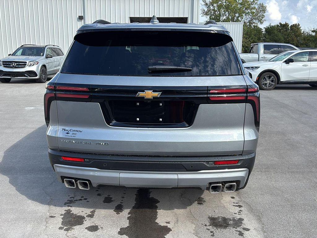 new 2026 Chevrolet Traverse car, priced at $49,420