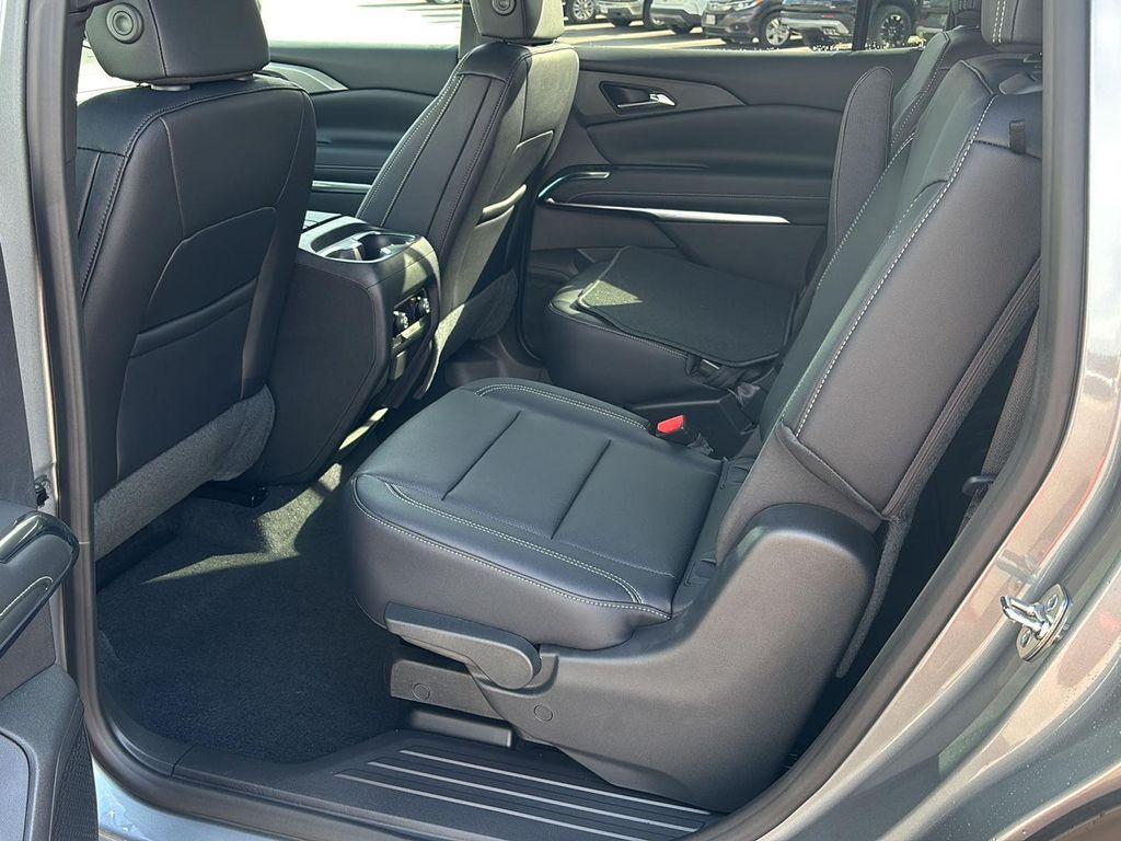 new 2026 Chevrolet Traverse car, priced at $49,420