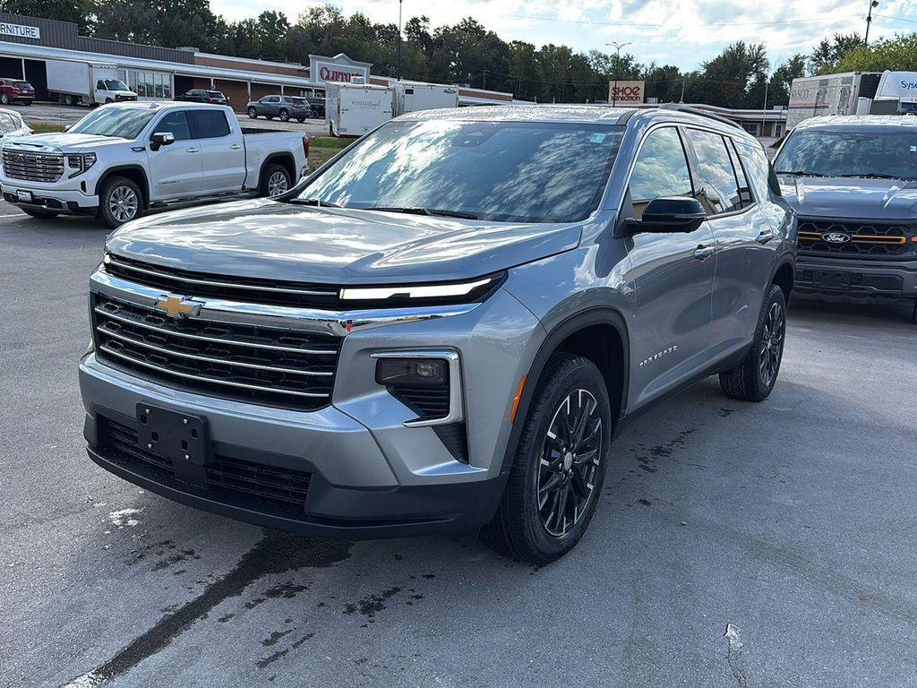 new 2026 Chevrolet Traverse car, priced at $49,420
