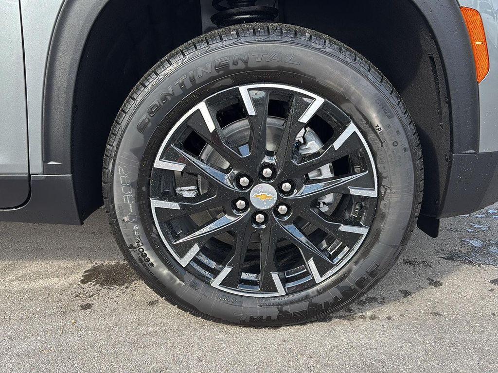 new 2026 Chevrolet Traverse car, priced at $49,420