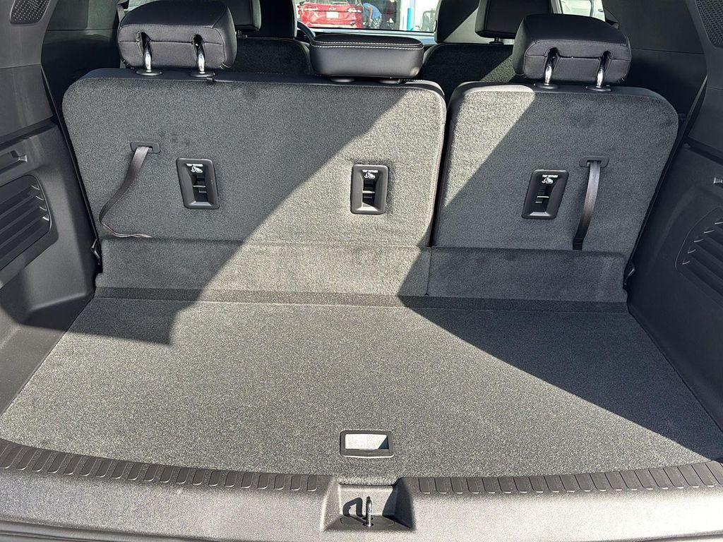 new 2026 Chevrolet Traverse car, priced at $49,420