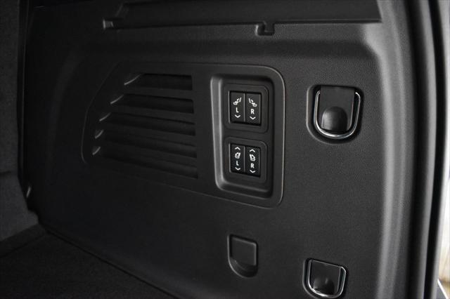 new 2025 Chevrolet Traverse car