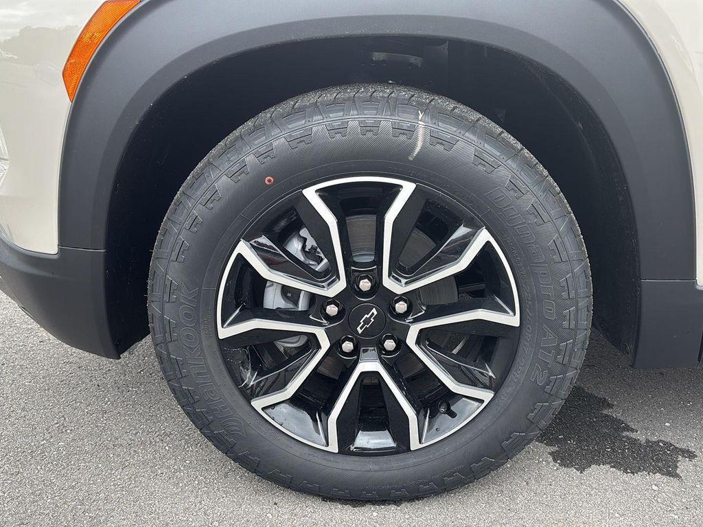 new 2026 Chevrolet TrailBlazer car, priced at $34,330
