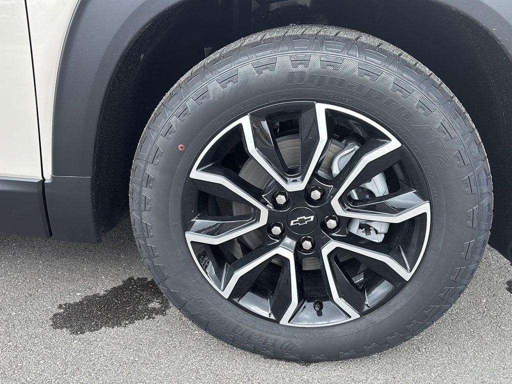 new 2026 Chevrolet TrailBlazer car, priced at $34,330