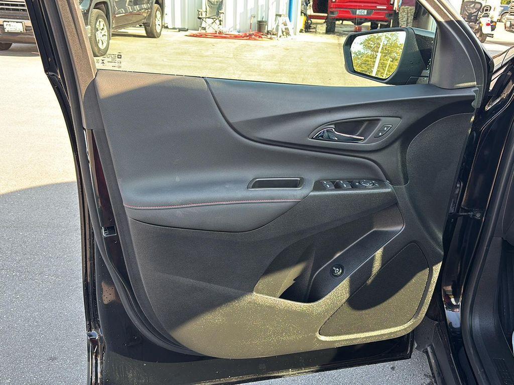 used 2023 Chevrolet Equinox car, priced at $25,784