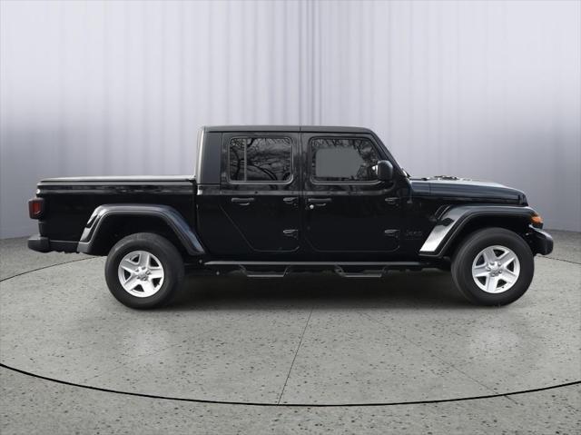 used 2022 Jeep Gladiator car, priced at $30,985