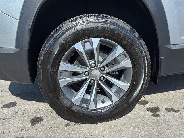 new 2025 Chevrolet Equinox car
