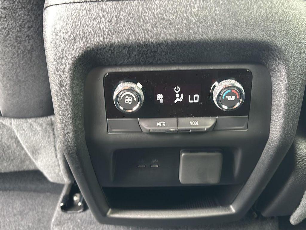 new 2026 Chevrolet Traverse car