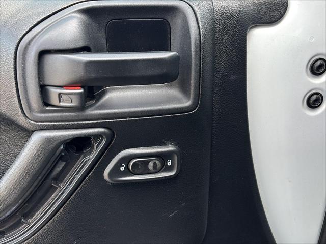 used 2015 Jeep Wrangler Unlimited car, priced at $16,295