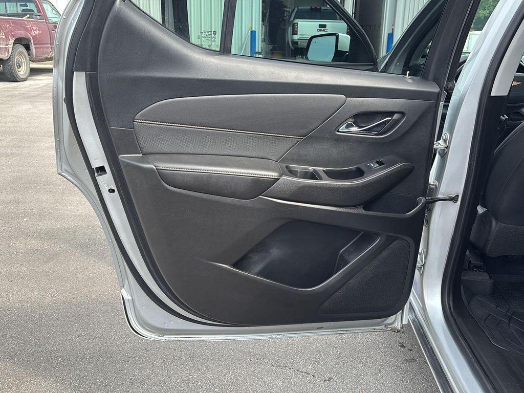 used 2020 Chevrolet Traverse car, priced at $27,995