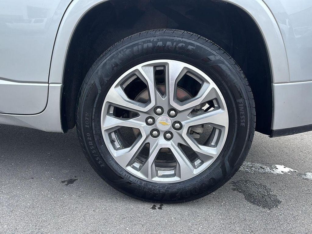 used 2020 Chevrolet Traverse car, priced at $27,995