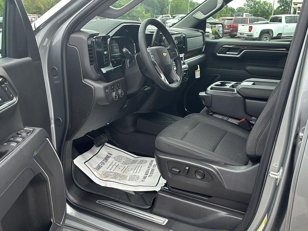 new 2025 Chevrolet Silverado 1500 car, priced at $57,290