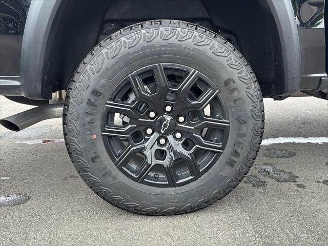 new 2025 Chevrolet Colorado car