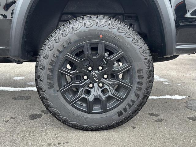 new 2025 Chevrolet Colorado car