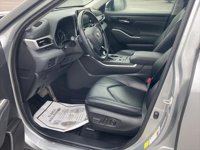 used 2021 Toyota Highlander car, priced at $33,595