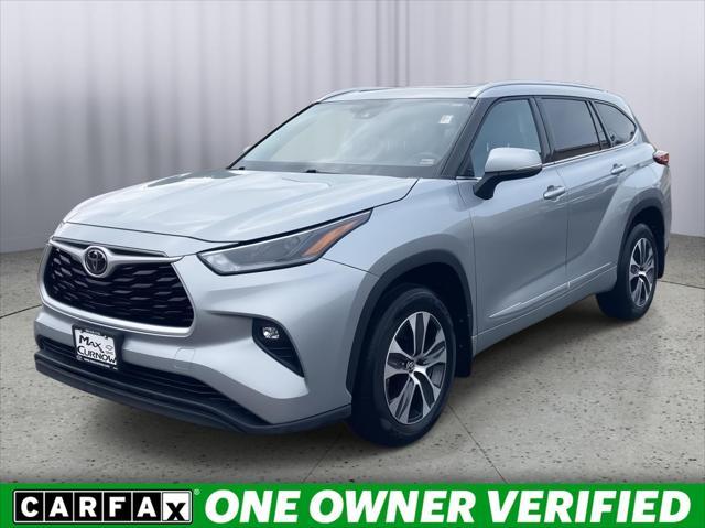 used 2021 Toyota Highlander car, priced at $33,595