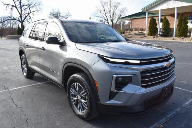 new 2025 Chevrolet Traverse car