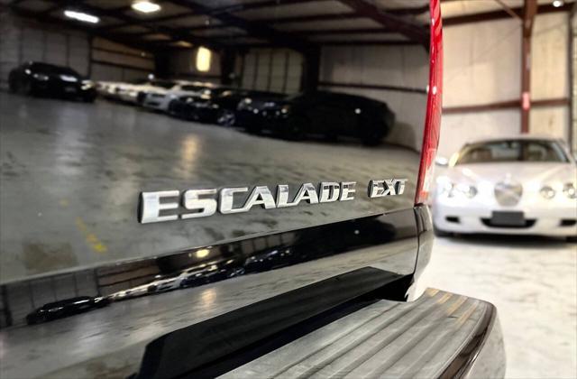 used 2007 Cadillac Escalade EXT car, priced at $28,999