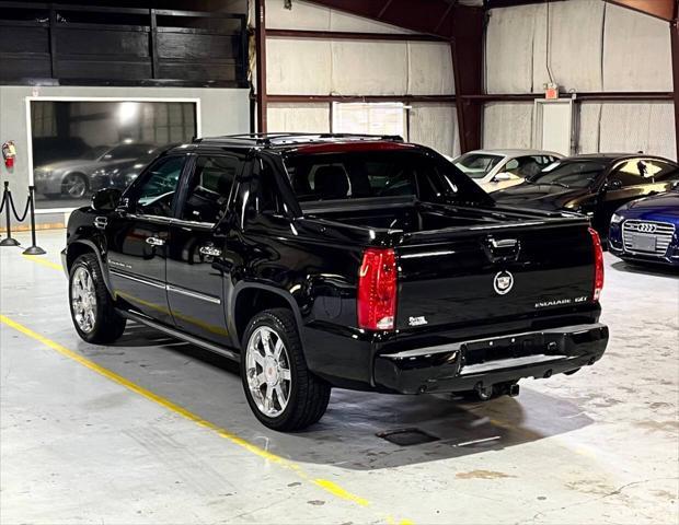 used 2007 Cadillac Escalade EXT car, priced at $28,999