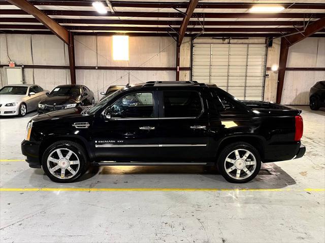 used 2007 Cadillac Escalade EXT car, priced at $28,999