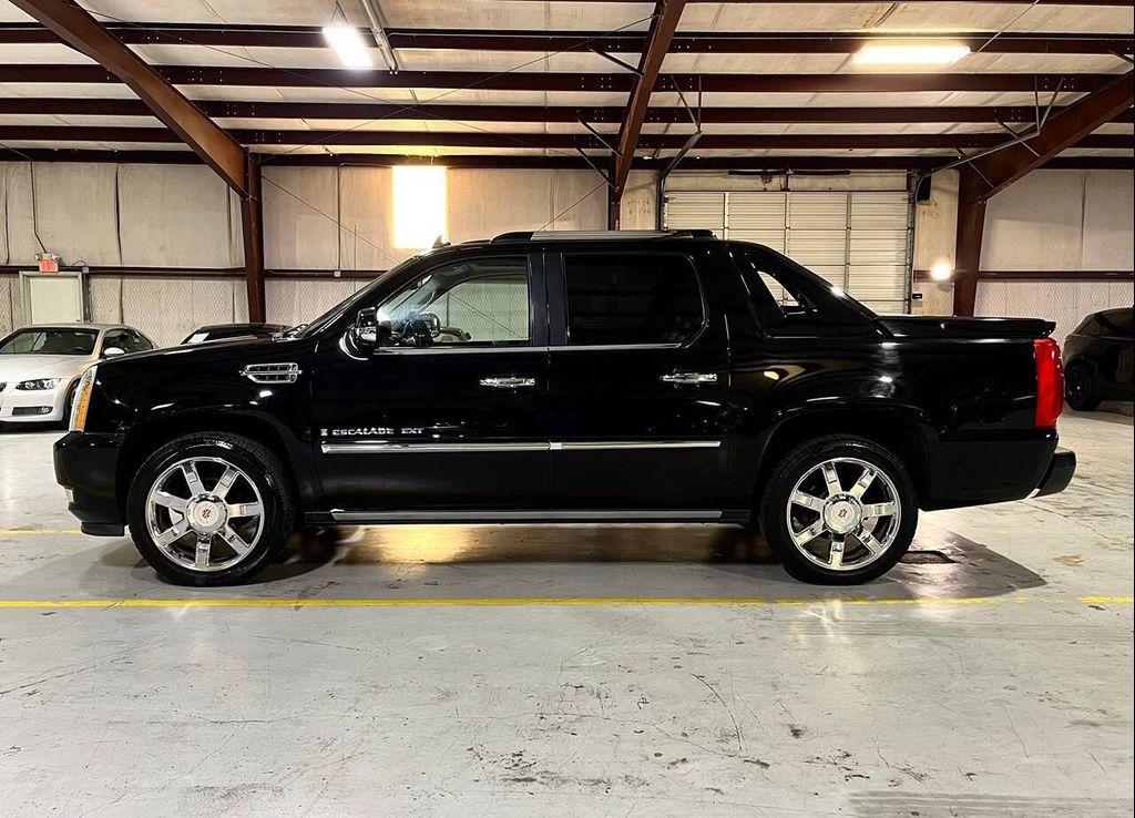 used 2007 Cadillac Escalade EXT car, priced at $27,999