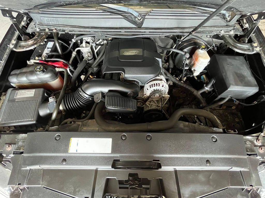 used 2010 Chevrolet Suburban car, priced at $22,899