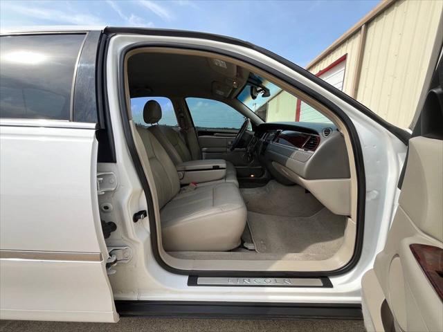 used 2010 Lincoln Town Car car, priced at $18,499