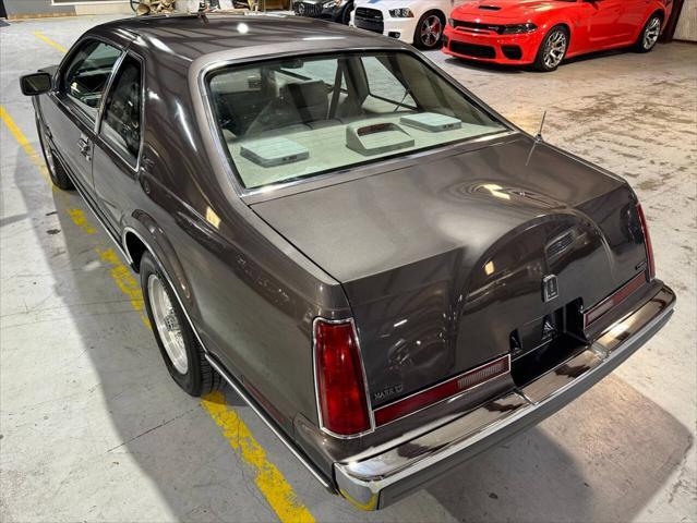 used 1992 Lincoln Mark VII car, priced at $21,999