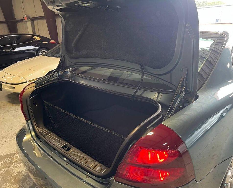 used 2006 Pontiac Grand Prix car, priced at $21,999