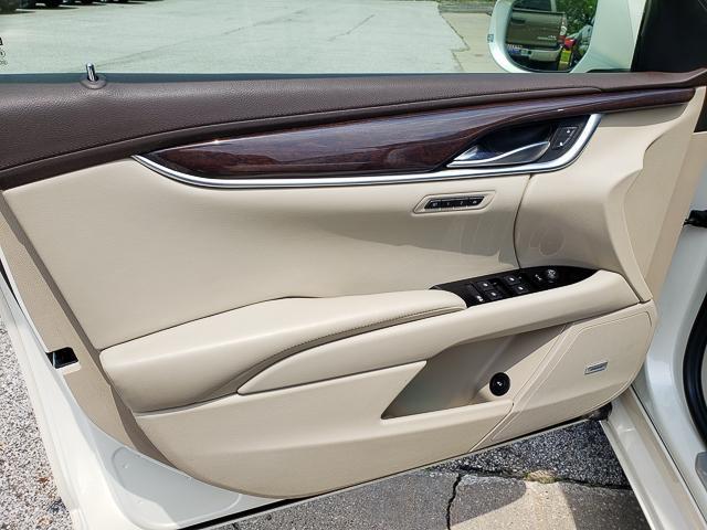 used 2014 Cadillac XTS car, priced at $13,888