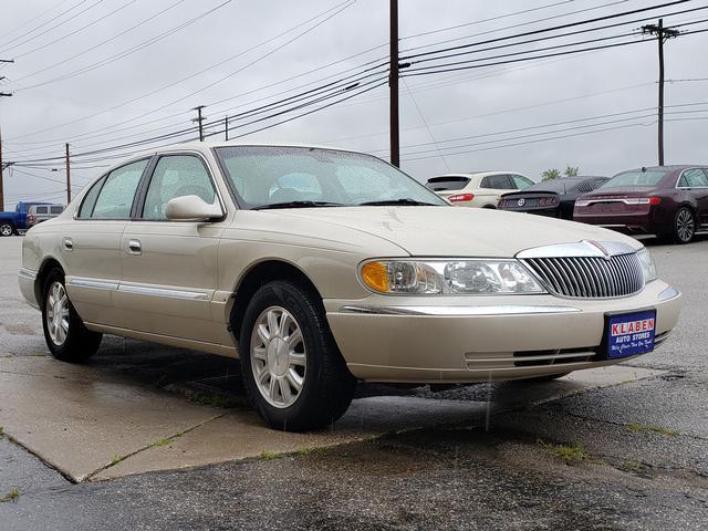 used 2002 Lincoln Continental car, priced at $8,888