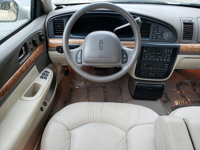 used 2002 Lincoln Continental car, priced at $8,888