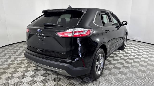 used 2022 Ford Edge car, priced at $28,000