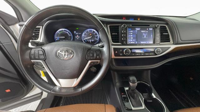 used 2019 Toyota Highlander car, priced at $28,500