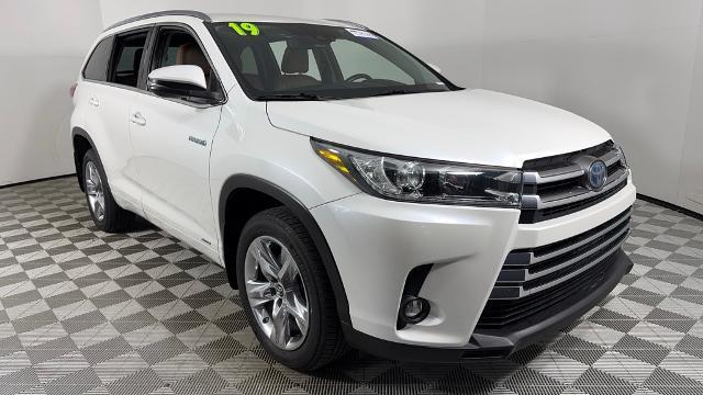 used 2019 Toyota Highlander car, priced at $28,500